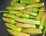 A picture of step 7 of Okra Chilli Fry.
