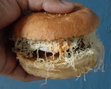 વેજ ચીઝ બર્ગર (Veg Cheese Burger Recipe In Gujarati) રેસીપી સ્ટેપ9ફોટો