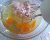 Foto del paso 4 de la receta: Bizcochuelo de yogur y frutos secos