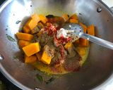A picture of step 5 of Kodha Nu Shaak/Bhopda Chi Bhaji/Kaddu Ki Subji/Pumpkin Curry.