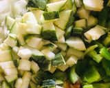 Foto del paso 3 de la receta: ARROLLADO DE POLENTA RELLENO CON ACELGA Y ZUCHINIS (bañado con salsa blanca) 🤩🤗😋🧅🫑🥬🥒😋🤩
