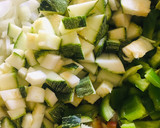Foto del paso 3 de la receta: ARROLLADO DE POLENTA RELLENO CON ACELGA Y ZUCHINIS (bañado con salsa blanca) 🤩🤗😋🧅🫑🥬🥒😋🤩