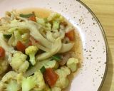 Foto langkah ke 4 dari resep Tumis Jamur Kembang Kol.