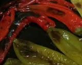 Foto del passaggio 1 della ricetta Insalata di peperoni arrostiti