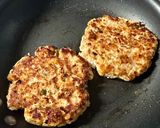 A picture of step 5 of Salmon Burgers.