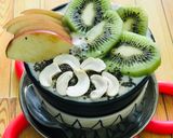 A picture of step 3 of Banana-Oats-Chia Seeds Smoothie Bowl.