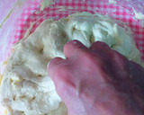 Foto del paso 6 de la receta: Roscones tiernos de leche, mantequilla y pepitas de chocolate