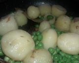 A picture of step 3 of Aloo Matar Korma.