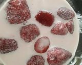 Foto del paso 5 de la receta: Gelatina de yogurt sabor fresa