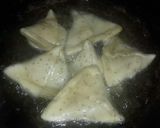A picture of step 6 of Chole Stuffed Samosa.