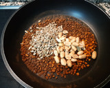 Foto del paso 4 de la receta: Cous cous con cinco especias chinas, trufa y chocolate