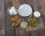 Foto del paso 1 de la receta Trampantojo de turrón. Turrón de queso camembert y frutos secos