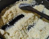 A picture of step 1 of Sooji ki burfi.
