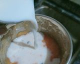 A picture of step 2 of Papaya shake 😋.