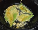 A picture of step 3 of Spinach Pakoras.