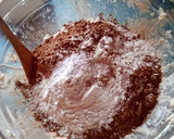 Foto del paso 3 de la receta: Galletas de chocolate y chispas al sartén o comal