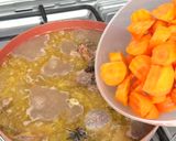 Foto langkah ke 3 dari resep Sop Tulang Leher Sapi.