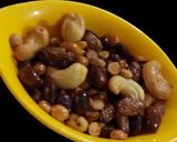 A picture of step 3 of Fried dry fruits dry chutney (Chevdo).