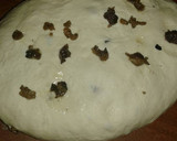 Foto del paso 3 de la receta: Pan casero con chicharrones