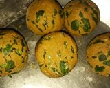A picture of step 4 of Methi millet thepla.