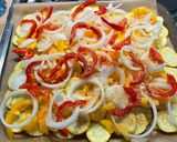 Une image de l'étape 11 de Gratin de courgettes jaunes et poivrons bicolores au jambon, mozzarella et crème de parmesan.