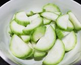 Hình bước làm 1 của món Canh bí đao nấu tôm