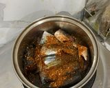 Hình bước làm 2 của món Cá mục kho kẹo(khô)