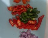 Foto langkah ke 1 dari resep Telor Ceplok Tumis Teri.