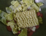 Foto langkah ke 4 dari resep Indomie Goreng Nyemek 🍝.