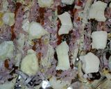 Foto del paso 1 de la receta Paninis de jamón york lomo ibérico y beicon casero y queso de rulo de cabra