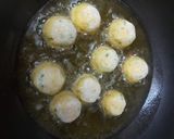 A picture of step 2 of Paneer malai kofta.
