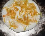A picture of step 4 of Lauki uttapam.