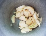 صورة لخطوة 3 من وصفة رز بالطماطم
