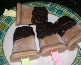 Foto langkah ke 4 dari resep Chocoatbits Popsicle.