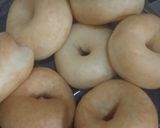 Foto langkah ke 2 dari resep Donat empukM.