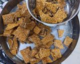 A picture of step 3 of Gajak gud burfi.