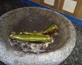 Foto del paso 3 de la receta: Salsa tatemada al limón