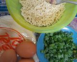 Foto langkah ke 1 dari resep Martabak Mie.