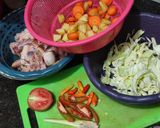Foto langkah ke 1 dari resep Tongseng Ayam Kuah Santan.