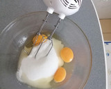 Foto del paso 2 de la receta: Bizcocho 1, 2, 3 con manzana