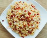 Hình bước làm 4 của món Cơm chiên lạp xưởng