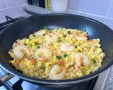 Hình bước làm 1 của món Cơm chiên tôm 🍤