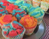 Foto langkah ke 11 dari resep Bolu kukus Kullerful gonjreng 💙💚💛❤️.