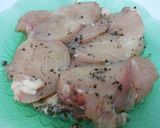 Foto langkah ke 2 dari resep Homemade Grilled Chicken Steak.