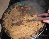 Φωτογραφία βήματος 15 της συνταγής Linguini με μικρά καλαμαράκια σε βαθυ-κόκκινη σάλτσα