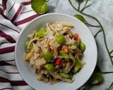 Foto langkah ke 3 dari resep Tumis jantung pisang petai.