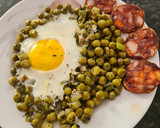 Foto del paso 8 de la receta: Guisantes con huevo y chorizo picante