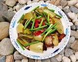 Hình bước làm 3 của món Cải Chua Kho Thịt Heo Phơi Khô