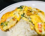 Foto langkah ke 3 dari resep Telur dadar Seafood.