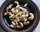 A picture of step 3 of Roasted Fox Nuts.